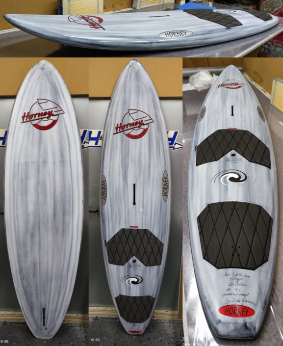Prototype New Single Fin Wave 96. Länge: 224 cm Breite: 61 cm Volumen: 96 l, Gewicht: 5,8 kg Prototype New Single Fin Wave 96, Länge: 224 cm, Breite: 61 cm, Volumen: 96 l, Gewicht: 5,8 kg